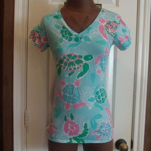 Simply Southern Turtle Print V-Neck T Shirt